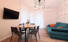 Julia'S Apartment
